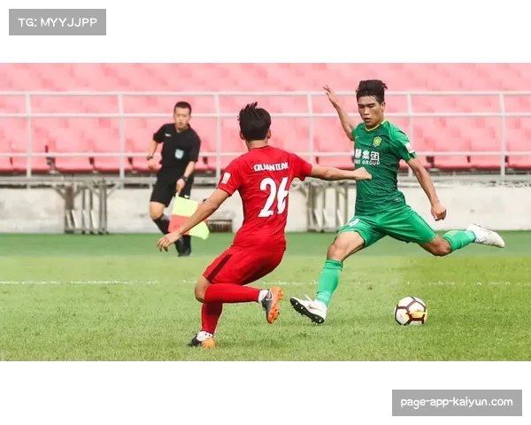 国安边后卫攻守失衡,邓捷夫连续首发表现难达预期 国安边后卫攻守失衡,邓捷夫连续首发表现难达预期